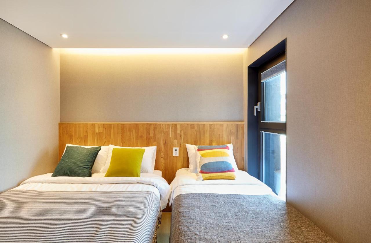 Hostel Cleo Seoul Hongdae Exterior photo